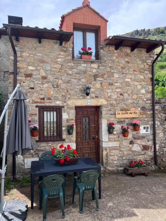 فيلا La Casina Del Rio Argovejo المظهر الخارجي الصورة
